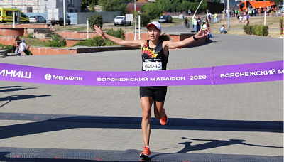 Участница команды «ЭФКО» второй год подряд выиграла Воронежский марафон
